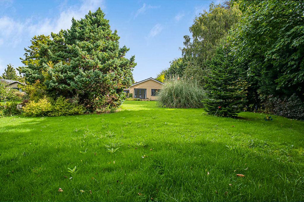 Property photo 3 of 48
