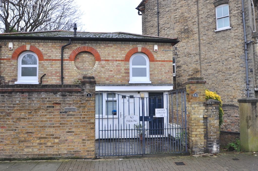 Property photo 2 of 9