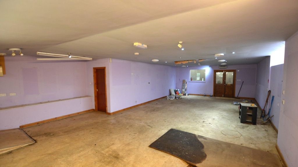 Property photo 3 of 8 Allied-Surveyors-Scotland-7B Lawson Place-Ind-04