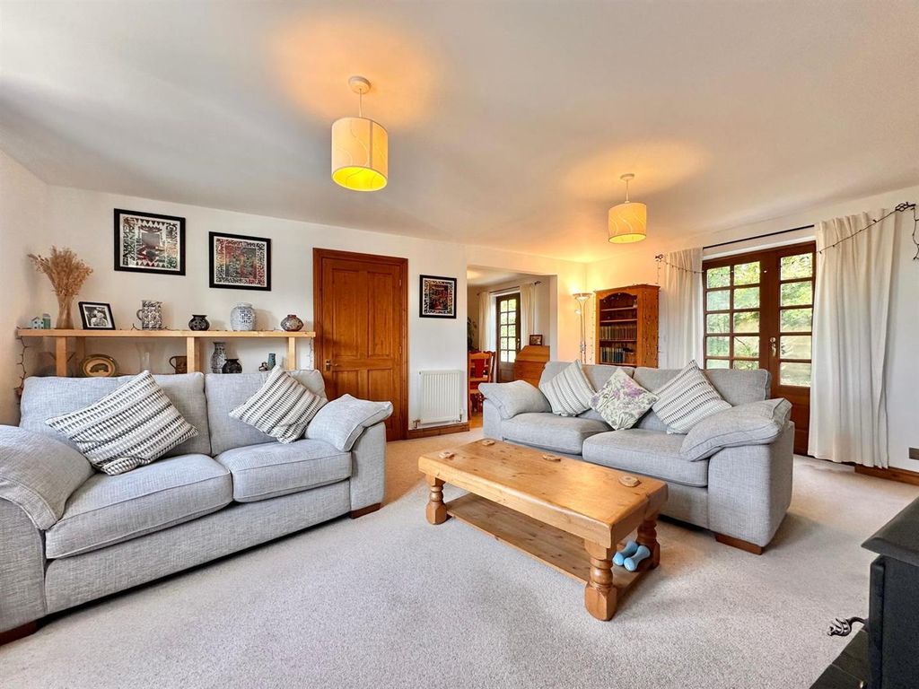 Property photo 3 of 37