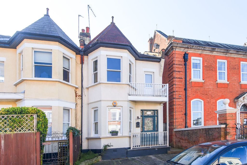 Property photo 1 of 7