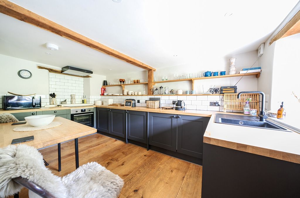 Property photo 3 of 50 1466216-40-6A1F3c...