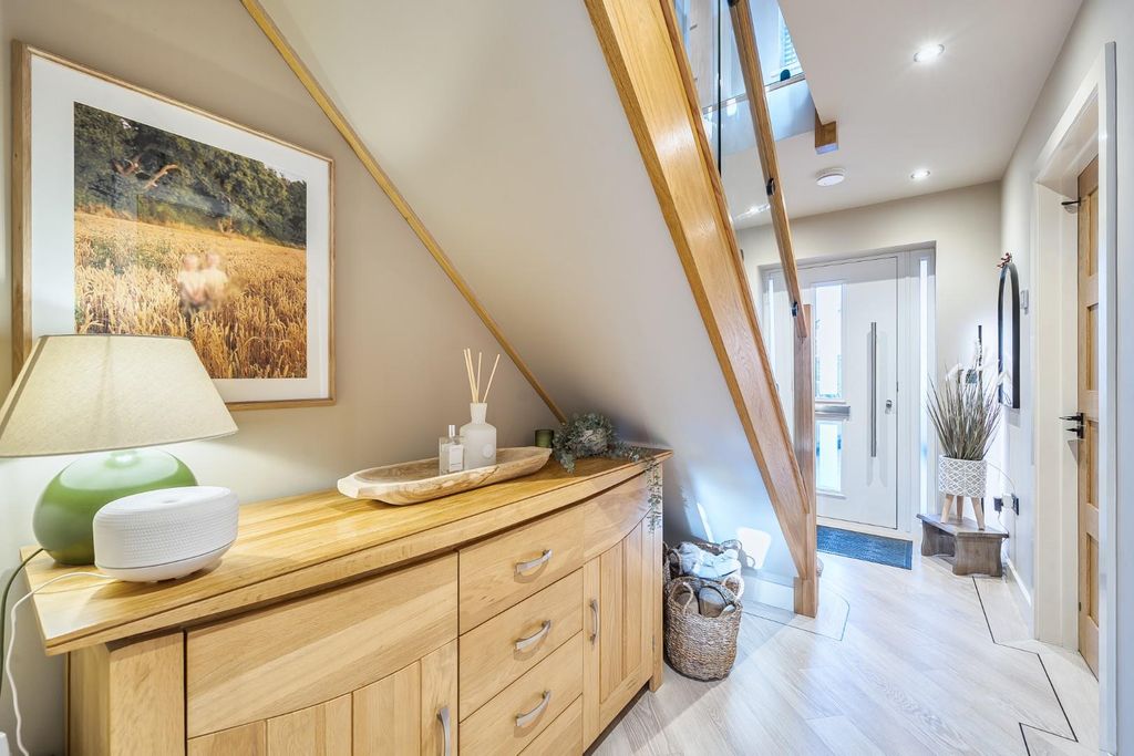 Property photo 2 of 15 Hallway