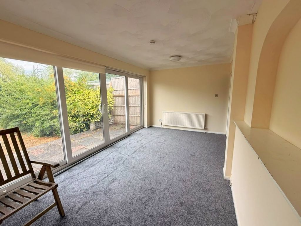 Property photo 2 of 26