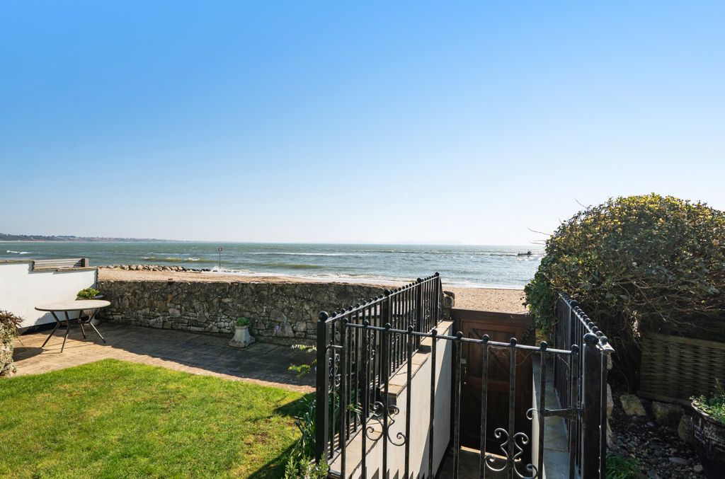 Property photo 3 of 22