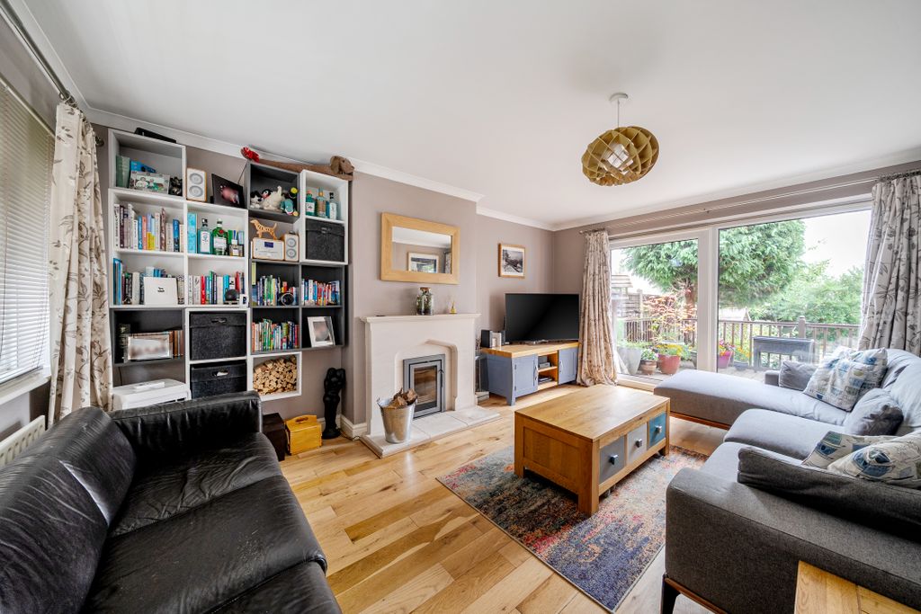 Property photo 3 of 13