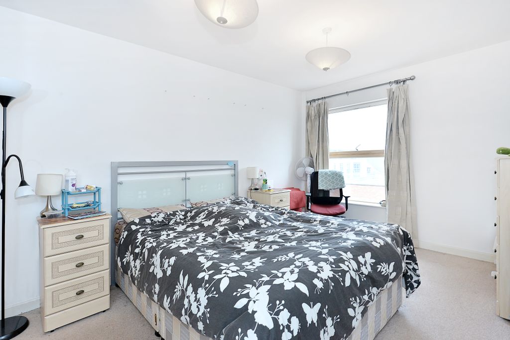 Property photo 3 of 8