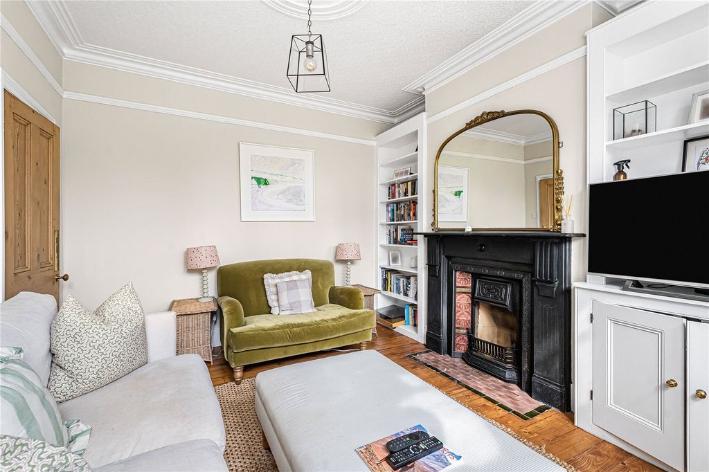 Property photo 3 of 26 Reception