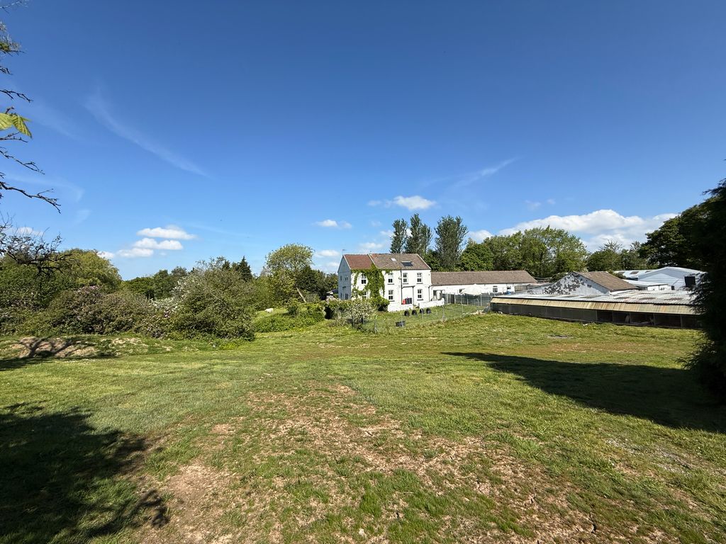 Property photo 3 of 70