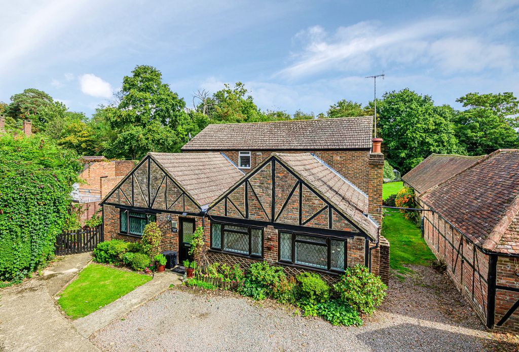 Property photo 2 of 21 External