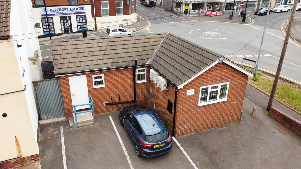 Property photo 2 of 19 With Parking
