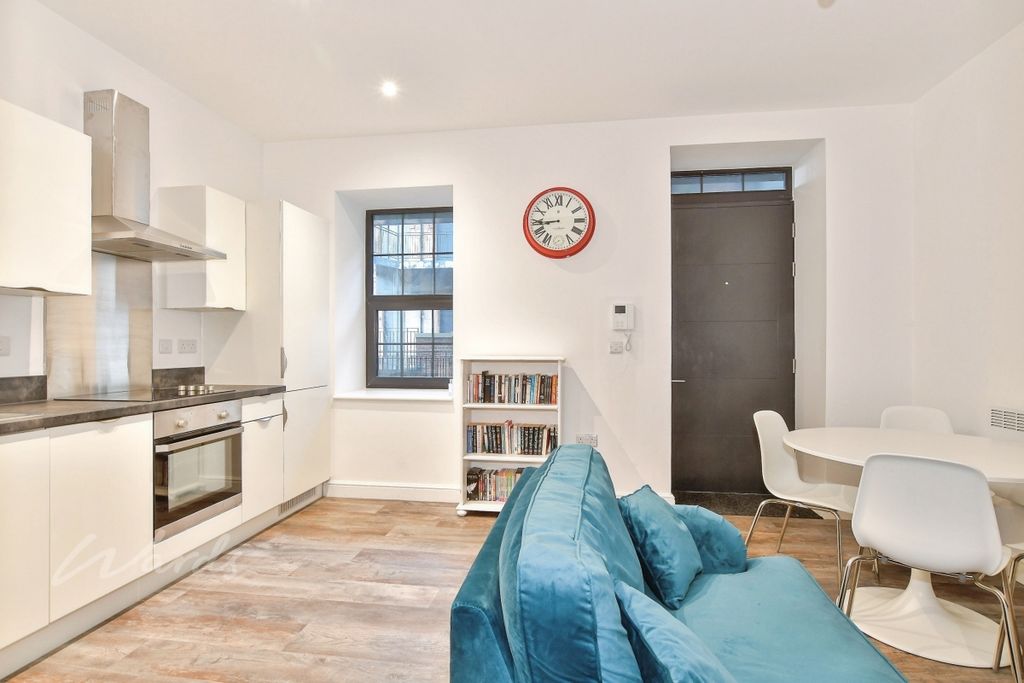 Property photo 2 of 5 Bishop Kitchen