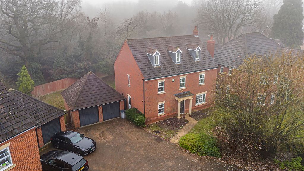 Property photo 1 of 41