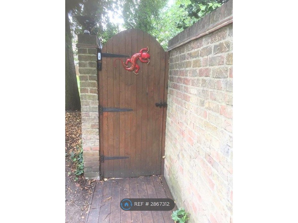 Property photo 2 of 21