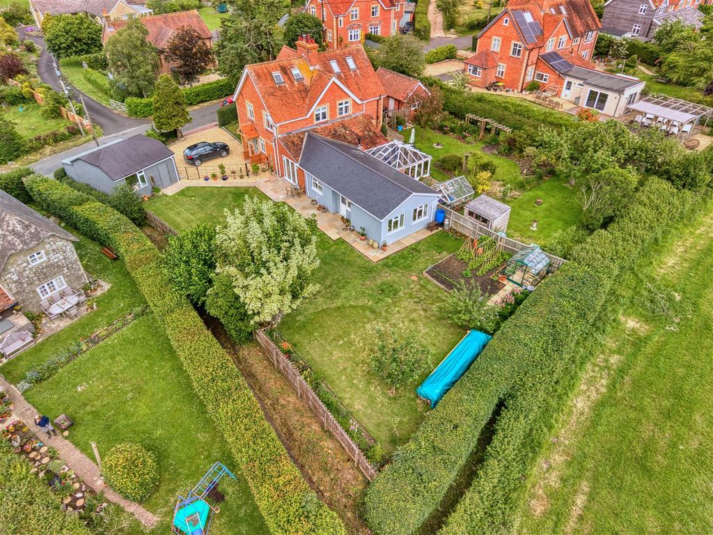 Property photo 2 of 11 Arial