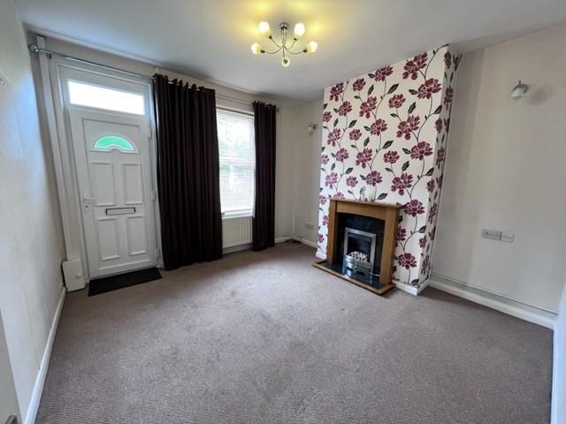 Property photo 3 of 7 12 Traf Lounge.Jpg