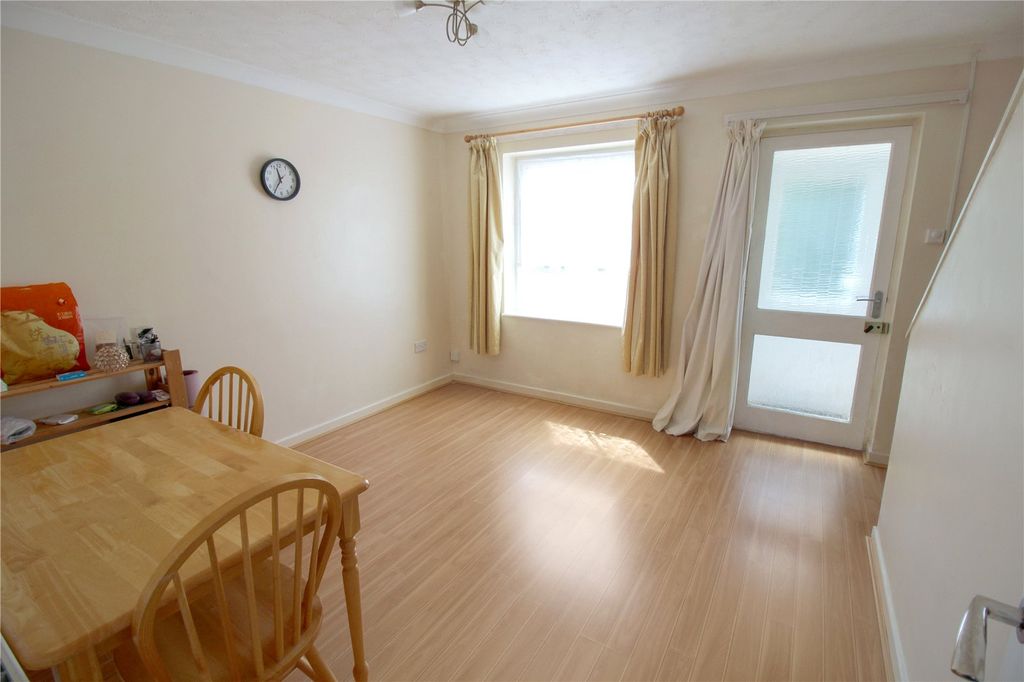 Property photo 3 of 11 Picture No. 28