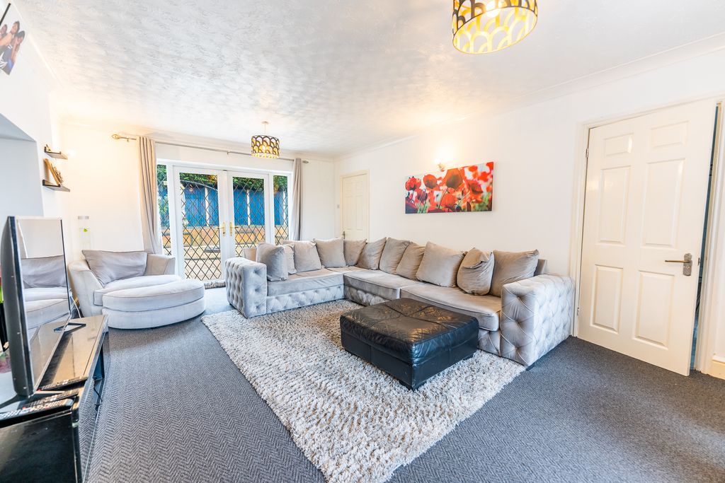 Property photo 2 of 29