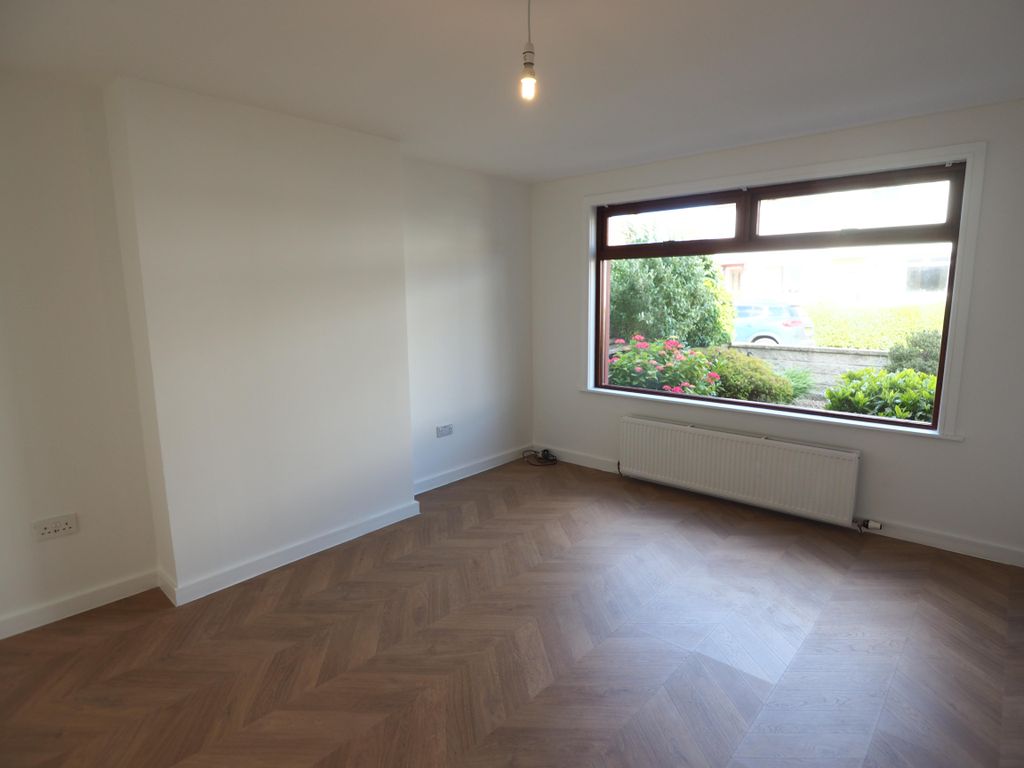 Property photo 3 of 28