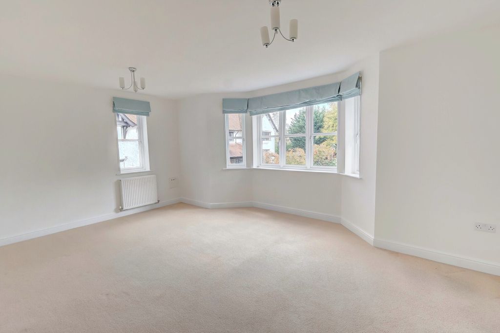 Property photo 2 of 12 Picture No. 02