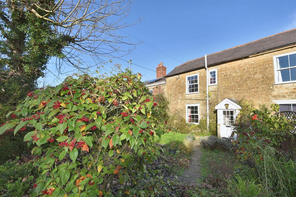 Property photo 1 of 15 Front And Garden