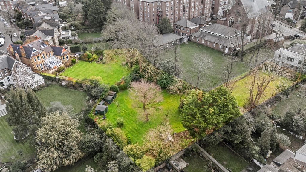 Property photo 2 of 13 Image