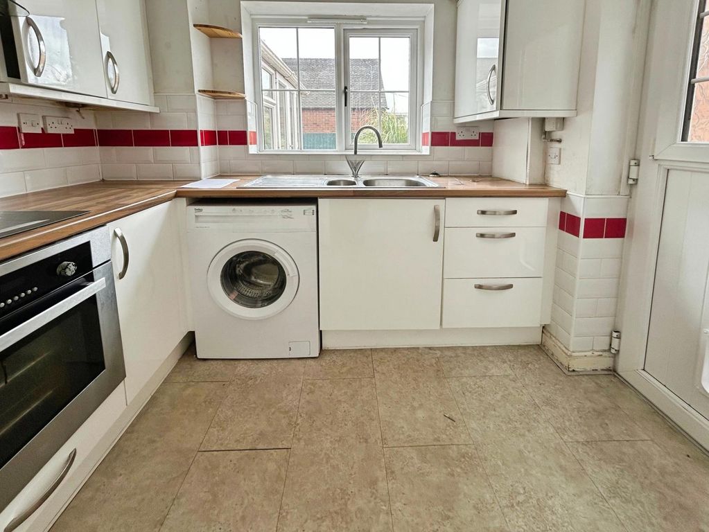 Property photo 2 of 13 Kitchen