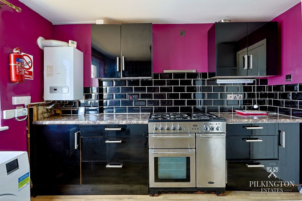Property photo 3 of 12 5216245