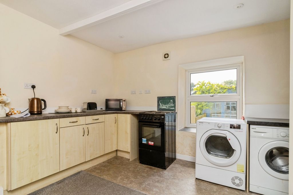 Property photo 2 of 17 Pbox-Img.Jpg