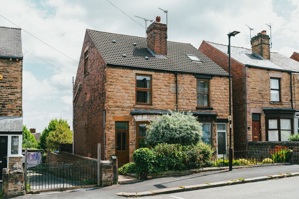 Property photo 1 of 39
