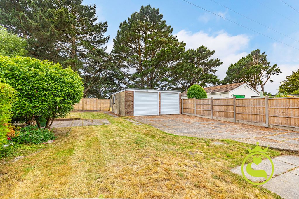 Property photo 3 of 19