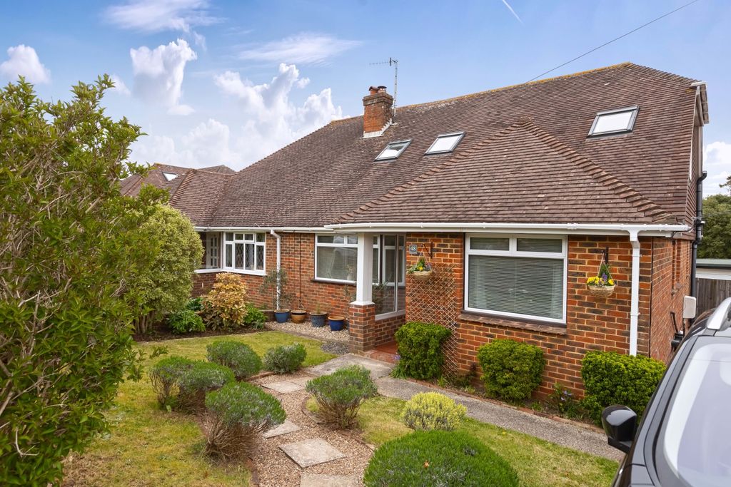 Property photo 1 of 38 Hillwiew Road_38