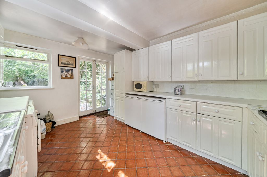 Property photo 3 of 15 Kitchen