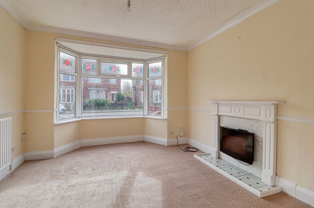 Property photo 2 of 11 Lounge