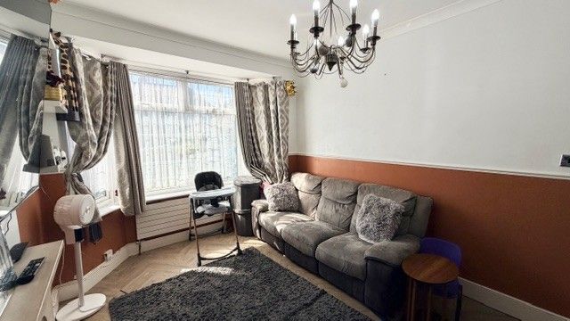 Property photo 2 of 20