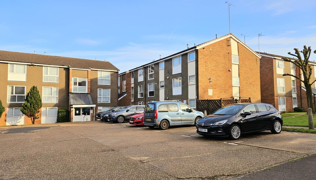 Property photo 2 of 17 Outside