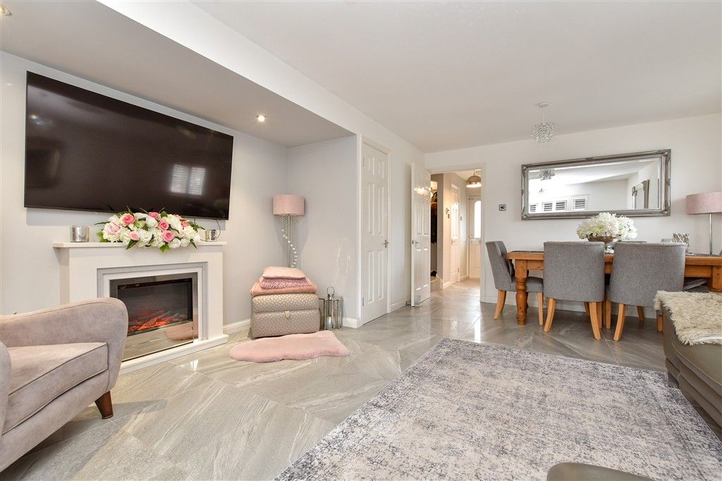 Property photo 3 of 13 Lounge/Dining Room