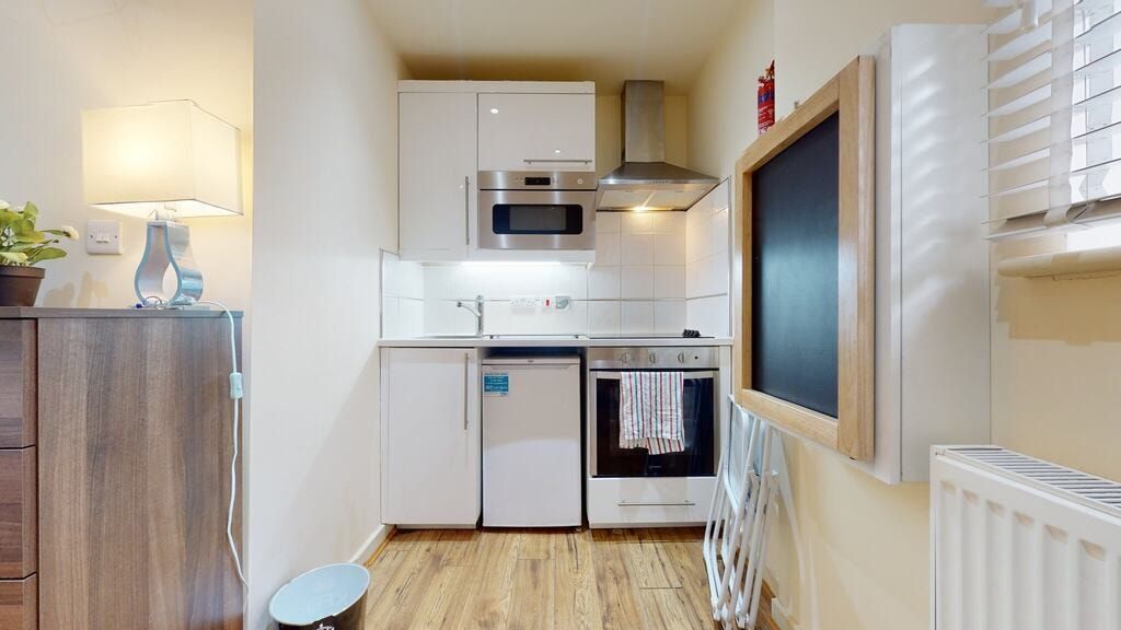 Property photo 2 of 3