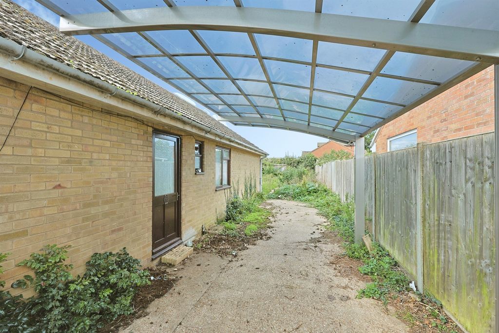 Property photo 2 of 14