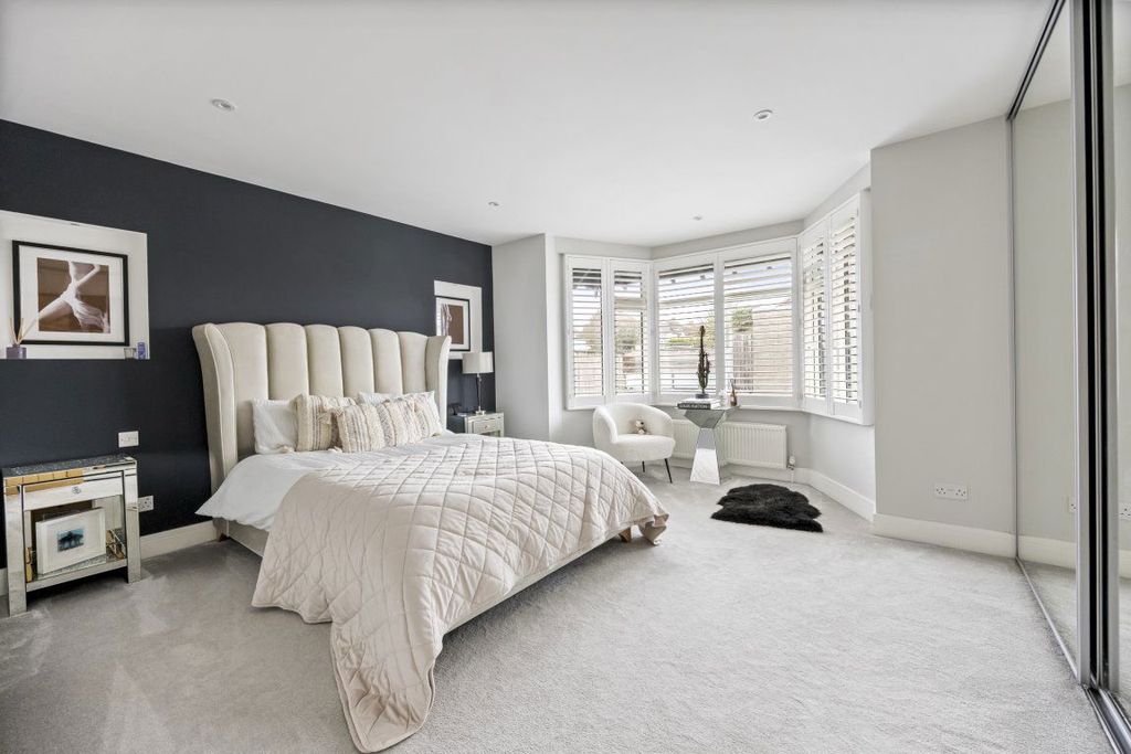 Additional image 7 of 4 bed property to rentWoodland Drive, Hove BN3