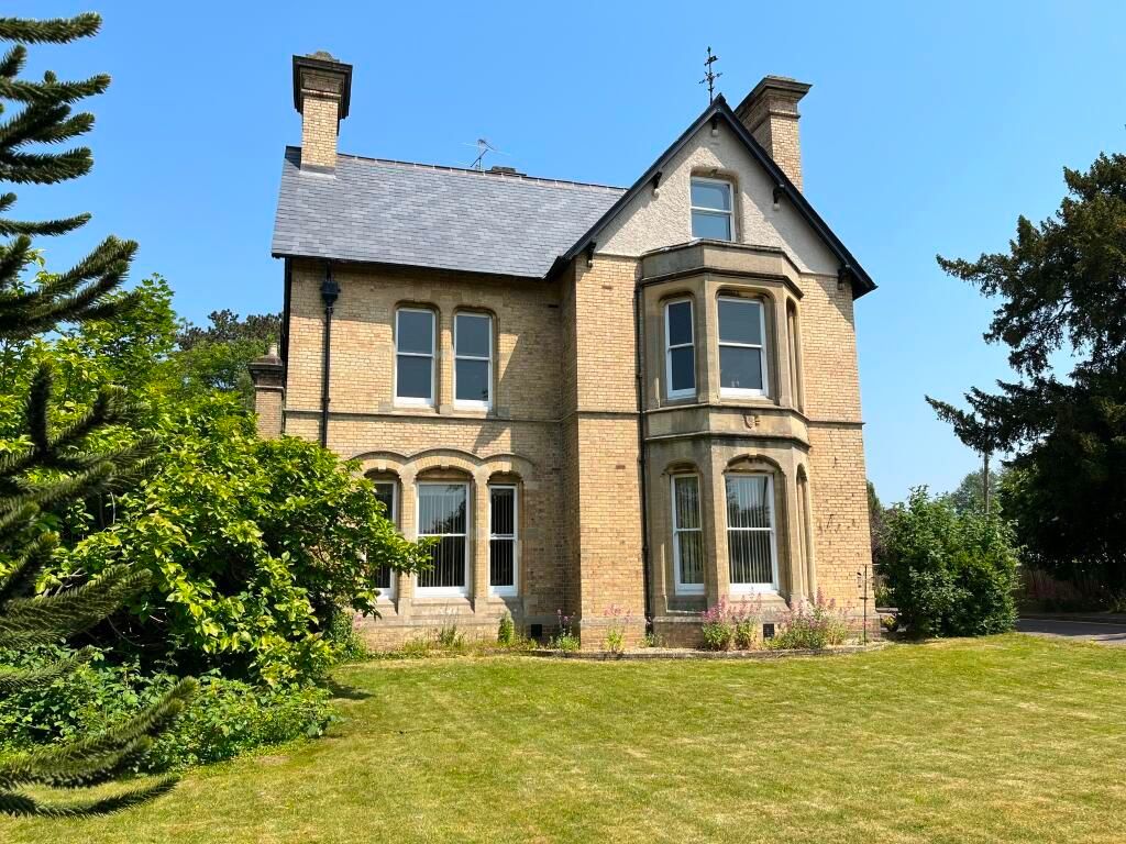 Property photo 1 of 21