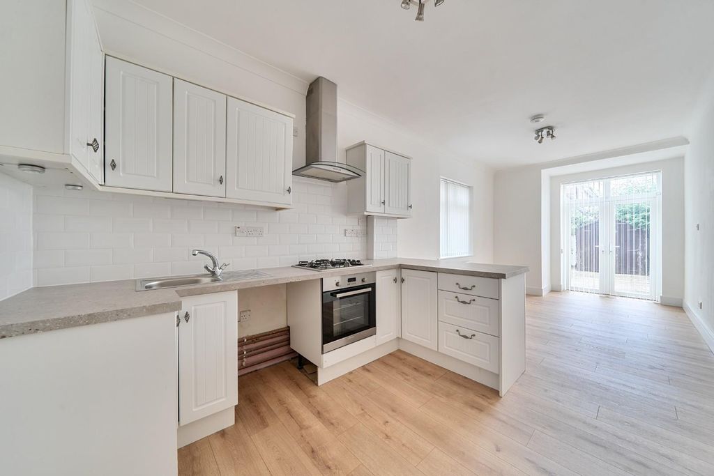 Property photo 3 of 13 1480988-9-6A34137Cb2Eda.Jpg