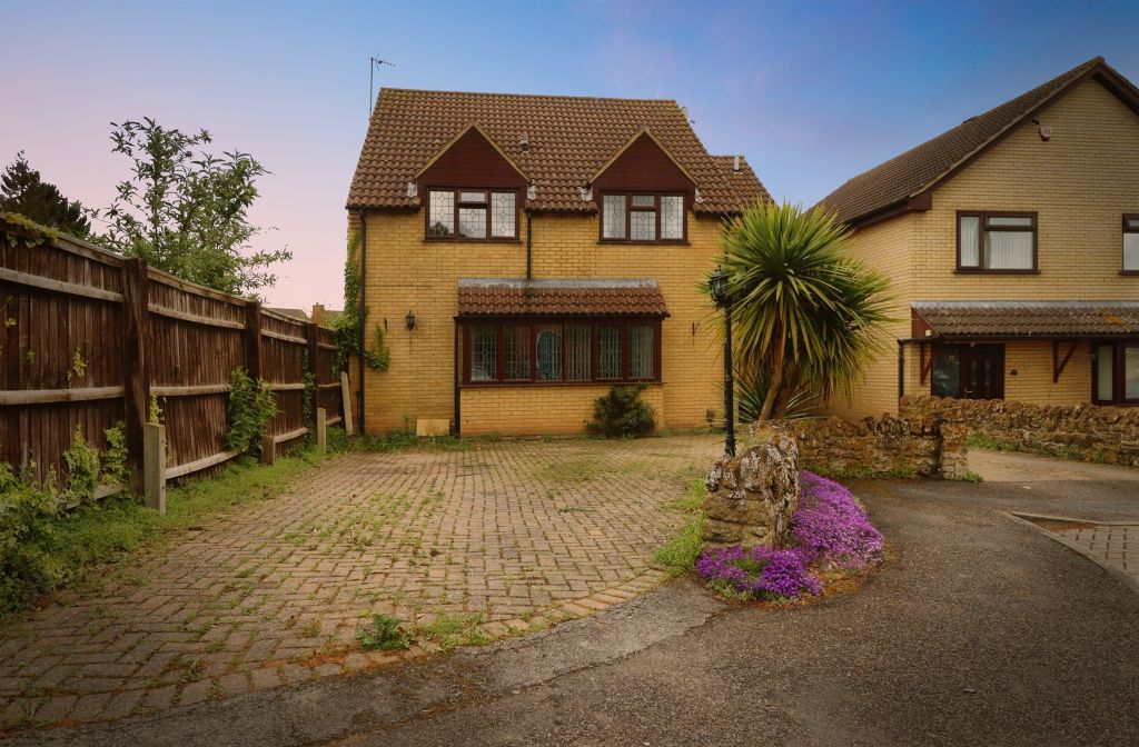 Property photo 2 of 18