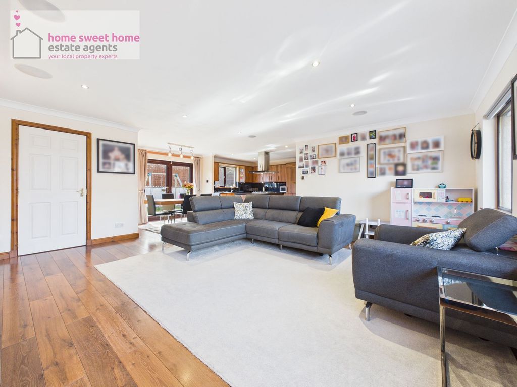 Property photo 2 of 47