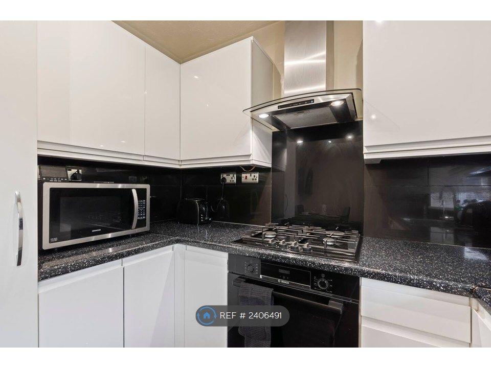 Property photo 2 of 13 Kitchen_1