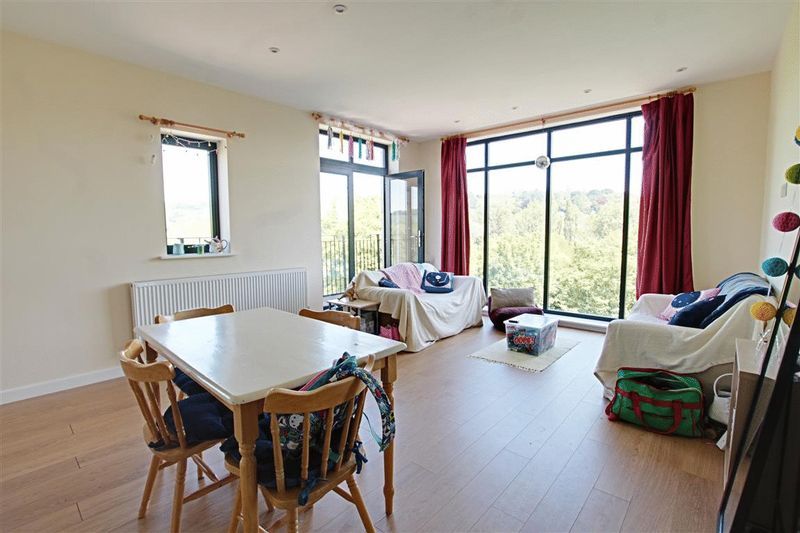 Property photo 2 of 8 Photo 1