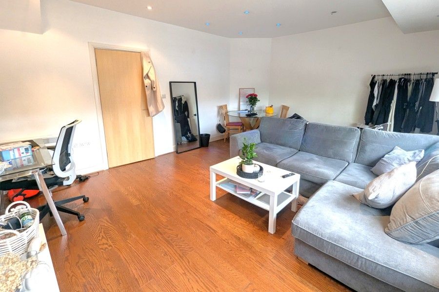 Property photo 3 of 8