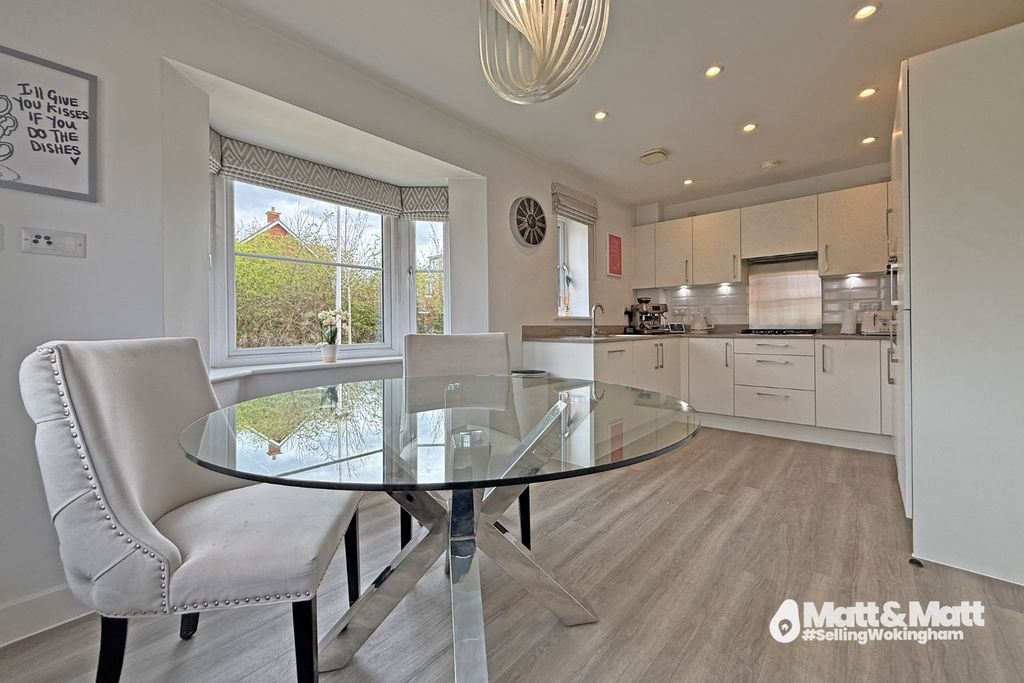 Property photo 3 of 10 5008685