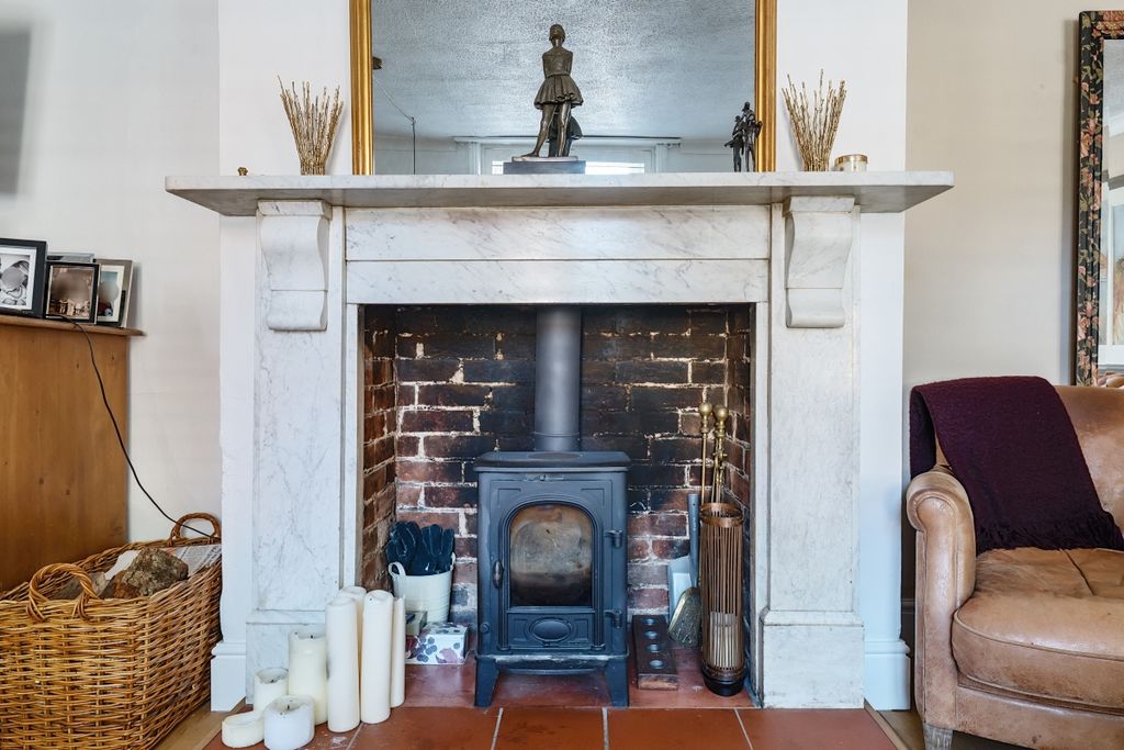 Property photo 2 of 13
