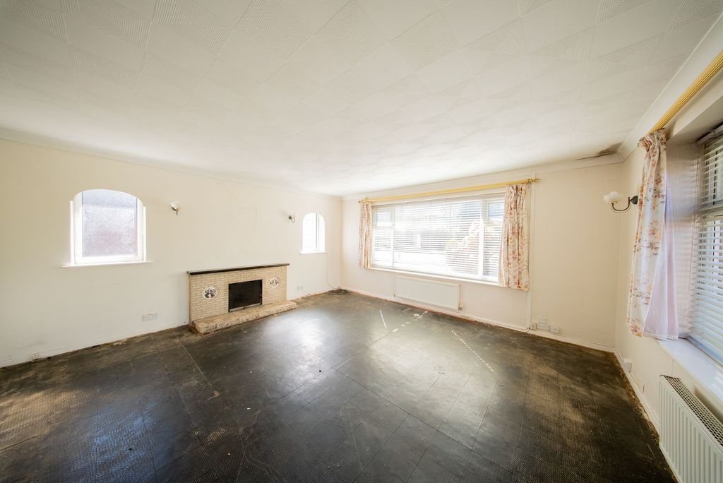 Property photo 2 of 10 Living Room